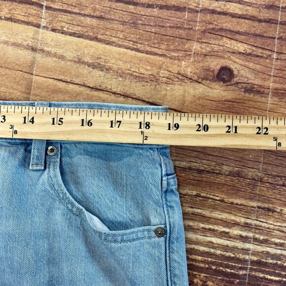 Gap Women’s Slim Boyfriend Jeans Size 16/33R Light Wash Distressed Denim - Picture 6 of 10